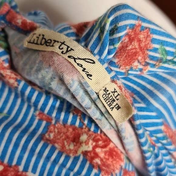 Summer Top - Picture 3 of 3